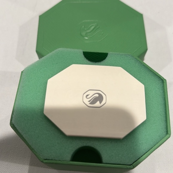 NIB Swarovski Birthday Bears. Great birthday gift for collectors of Swarovski. - Picture 8 of 12